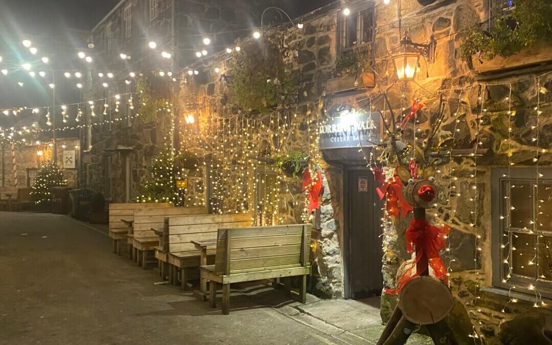 Festive pub, Dolgellau holiday cottage